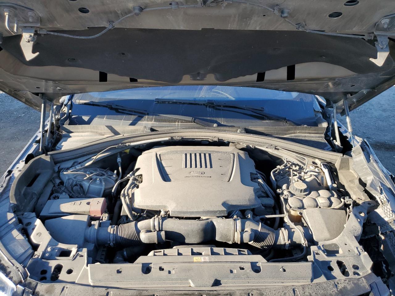 2019 Land Rover Range Rover - Image 12