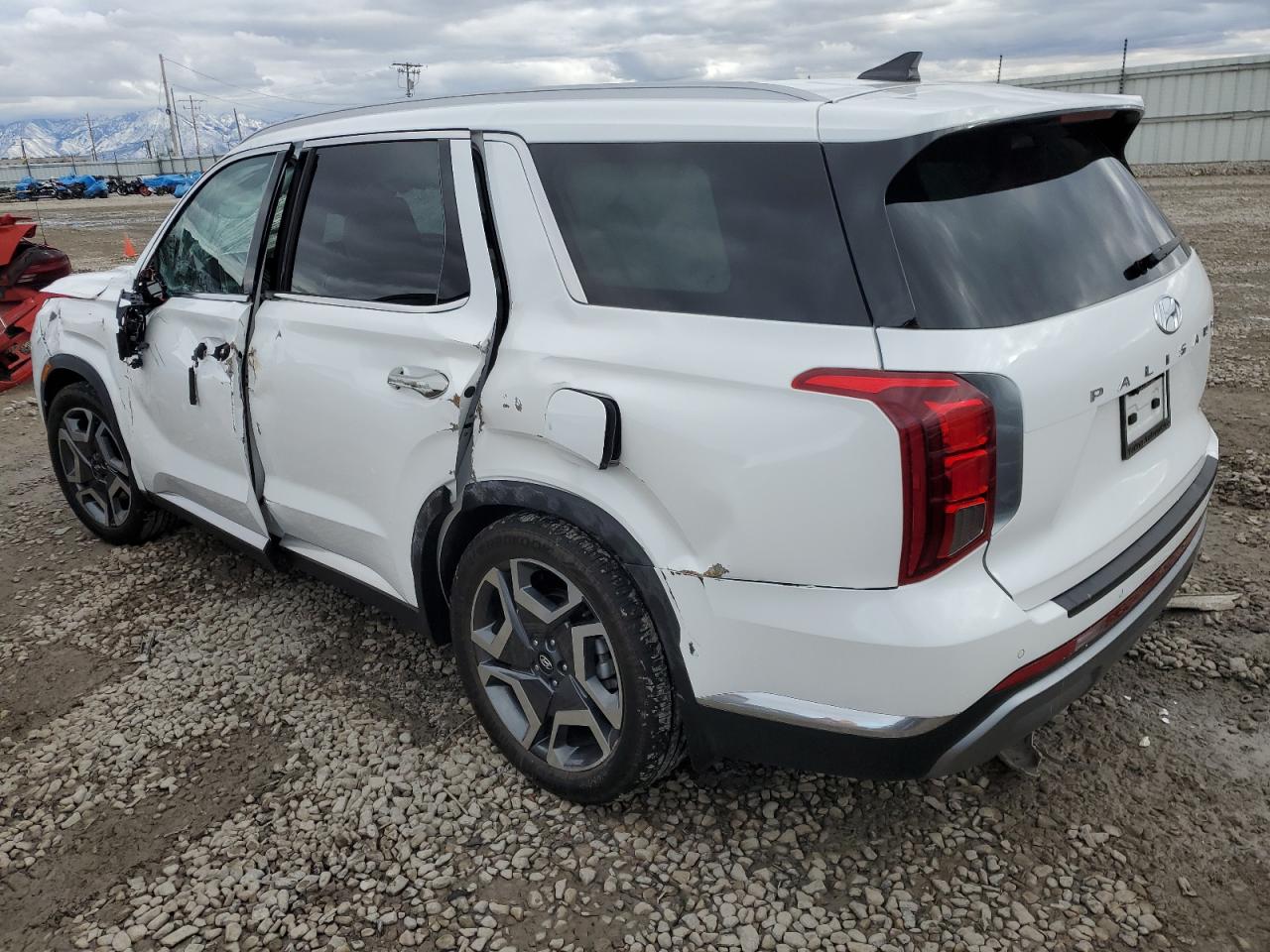 2023 Hyundai Palisade - Image 2