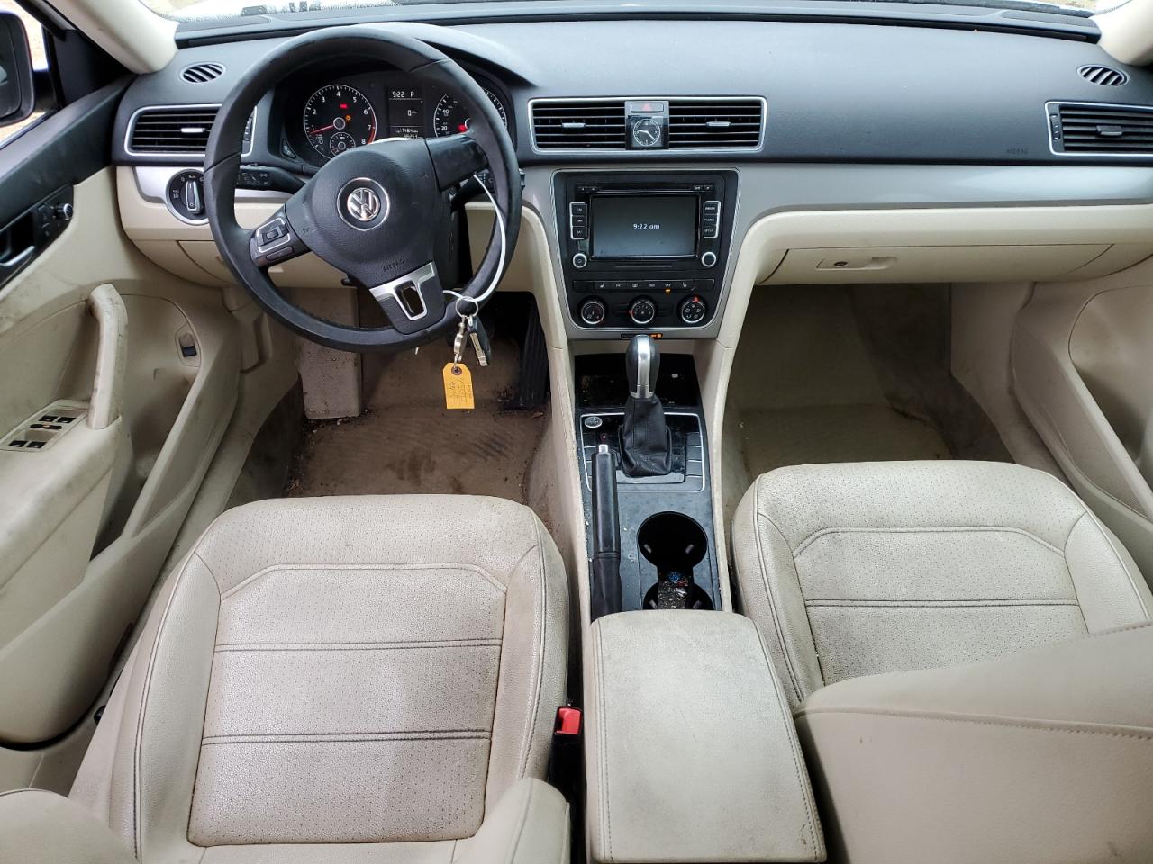 2015 Volkswagen Passat - Image 8