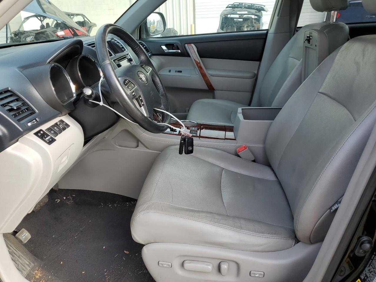 2013 Toyota Highlander - Image 7