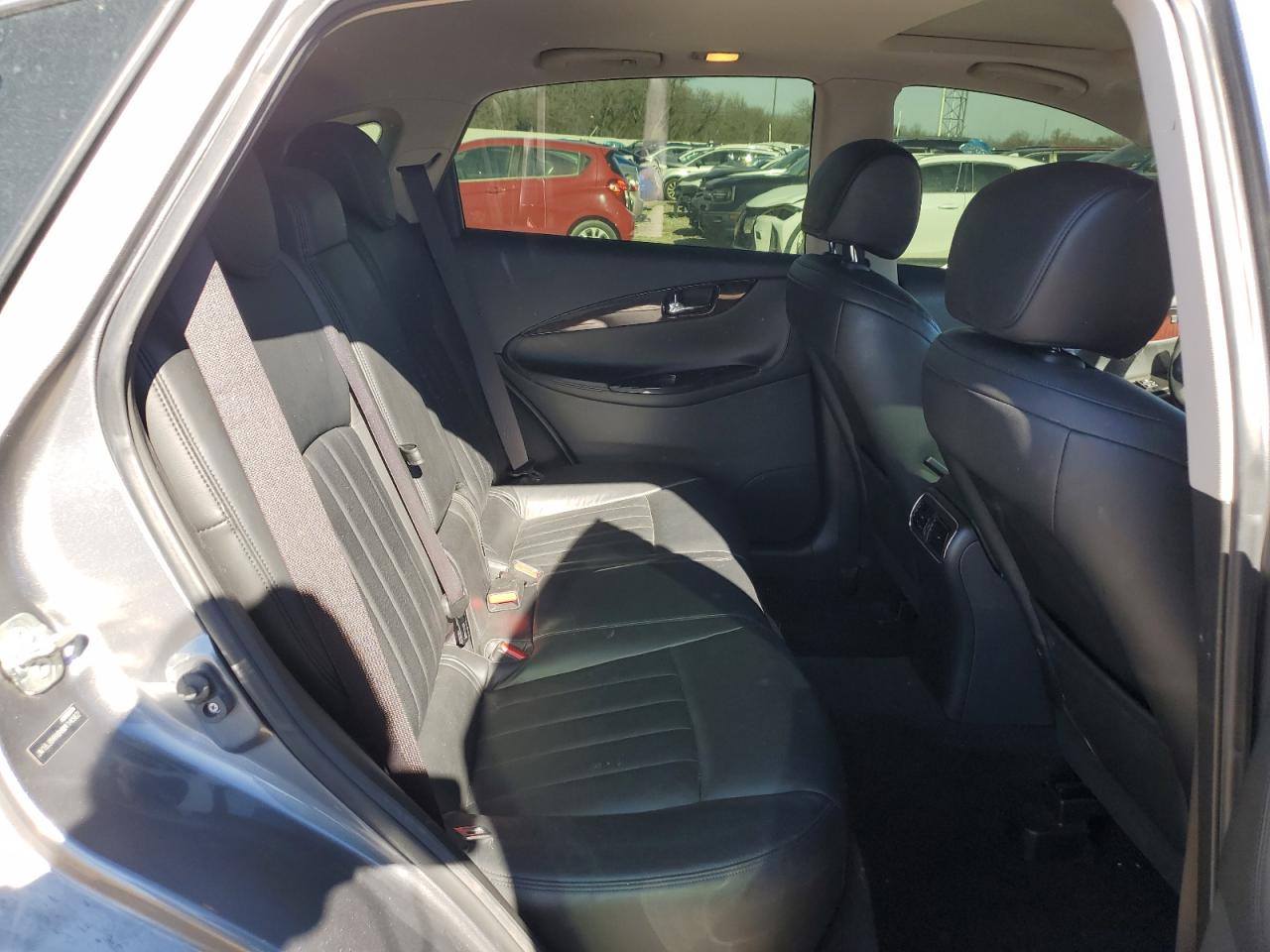 2017 Infiniti QX50 - Image 11
