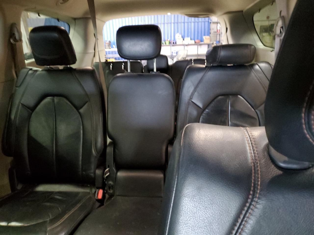 2017 Chrysler Pacifica - Image 10