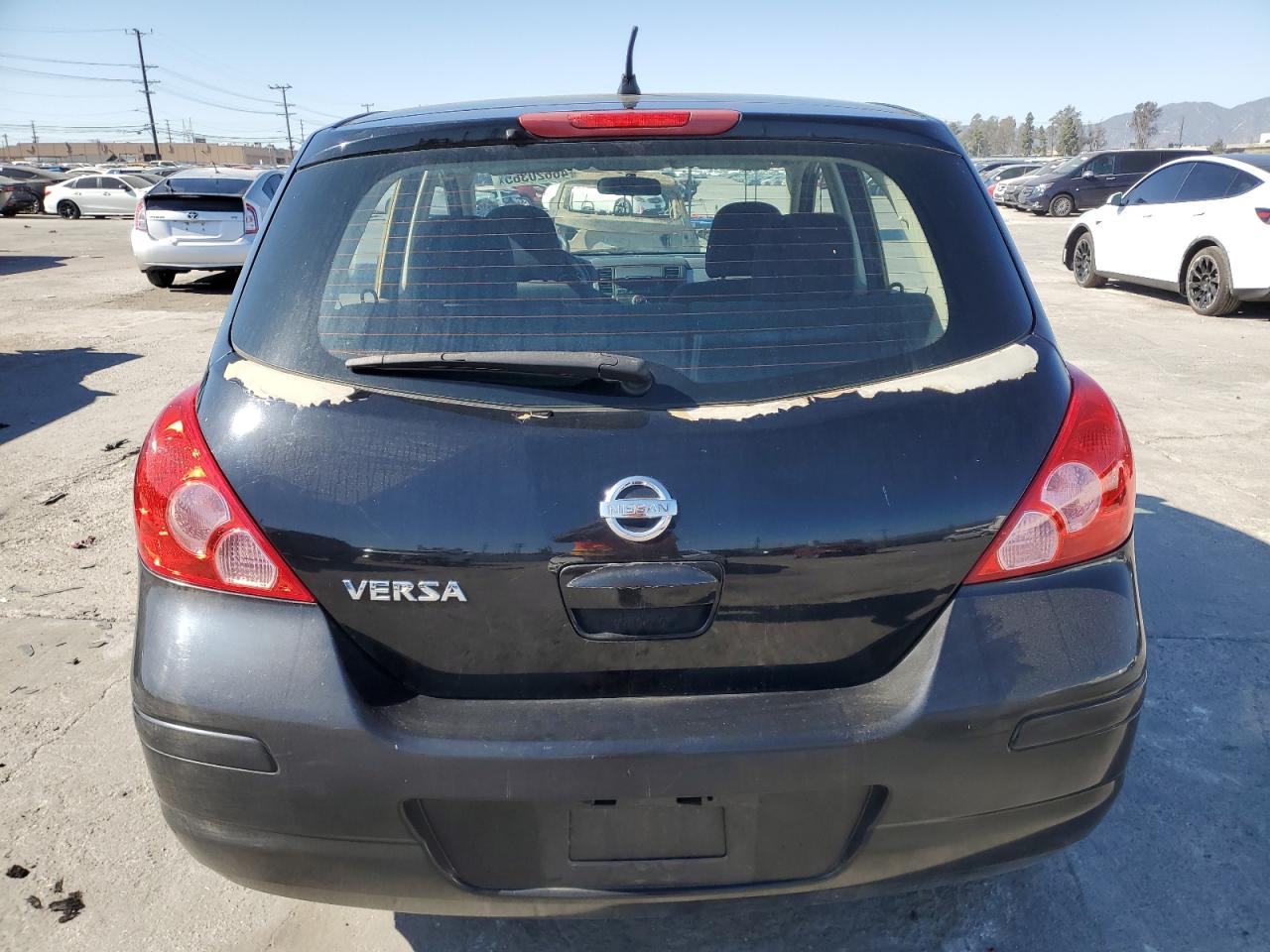 2011 Nissan Versa - Image 6