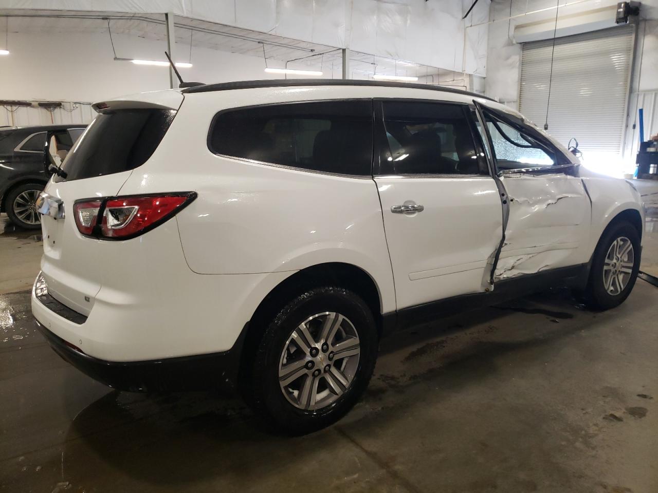 2017 Chevrolet Traverse - Image 3