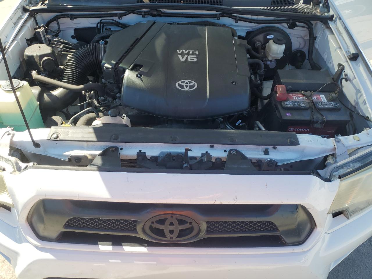 2013 Toyota Tacoma - Image 11