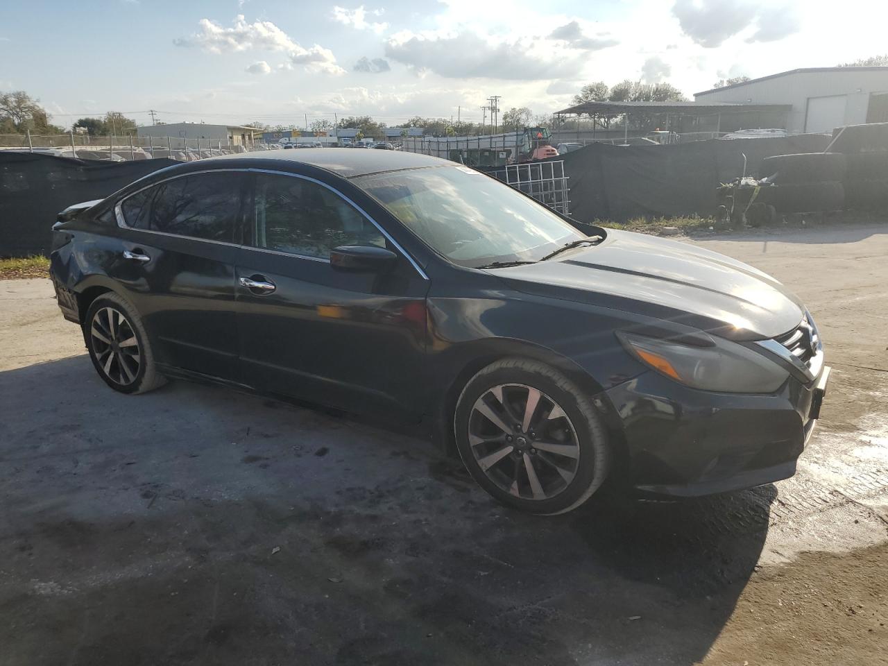 2016 Nissan Altima - Image 4