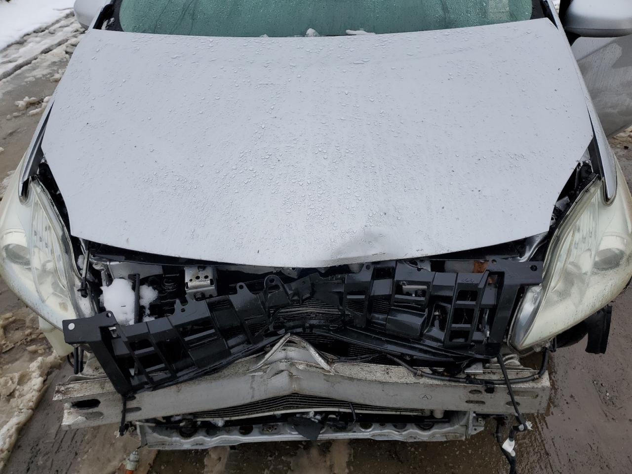 2011 Toyota Prius - Image 11