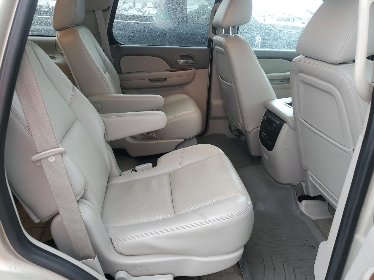 2013 Chevrolet Tahoe - Image 11