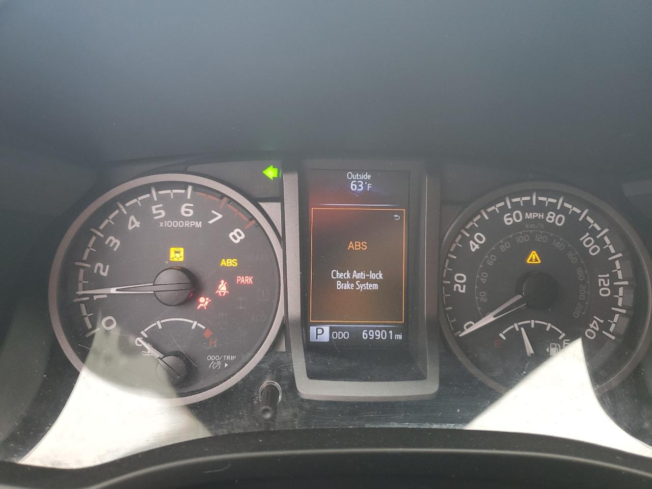 2019 Toyota Tacoma - Image 9