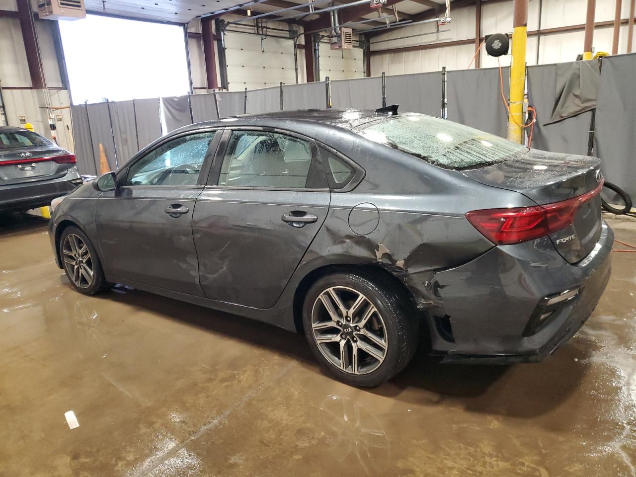 2019 Kia Forte - Image 2