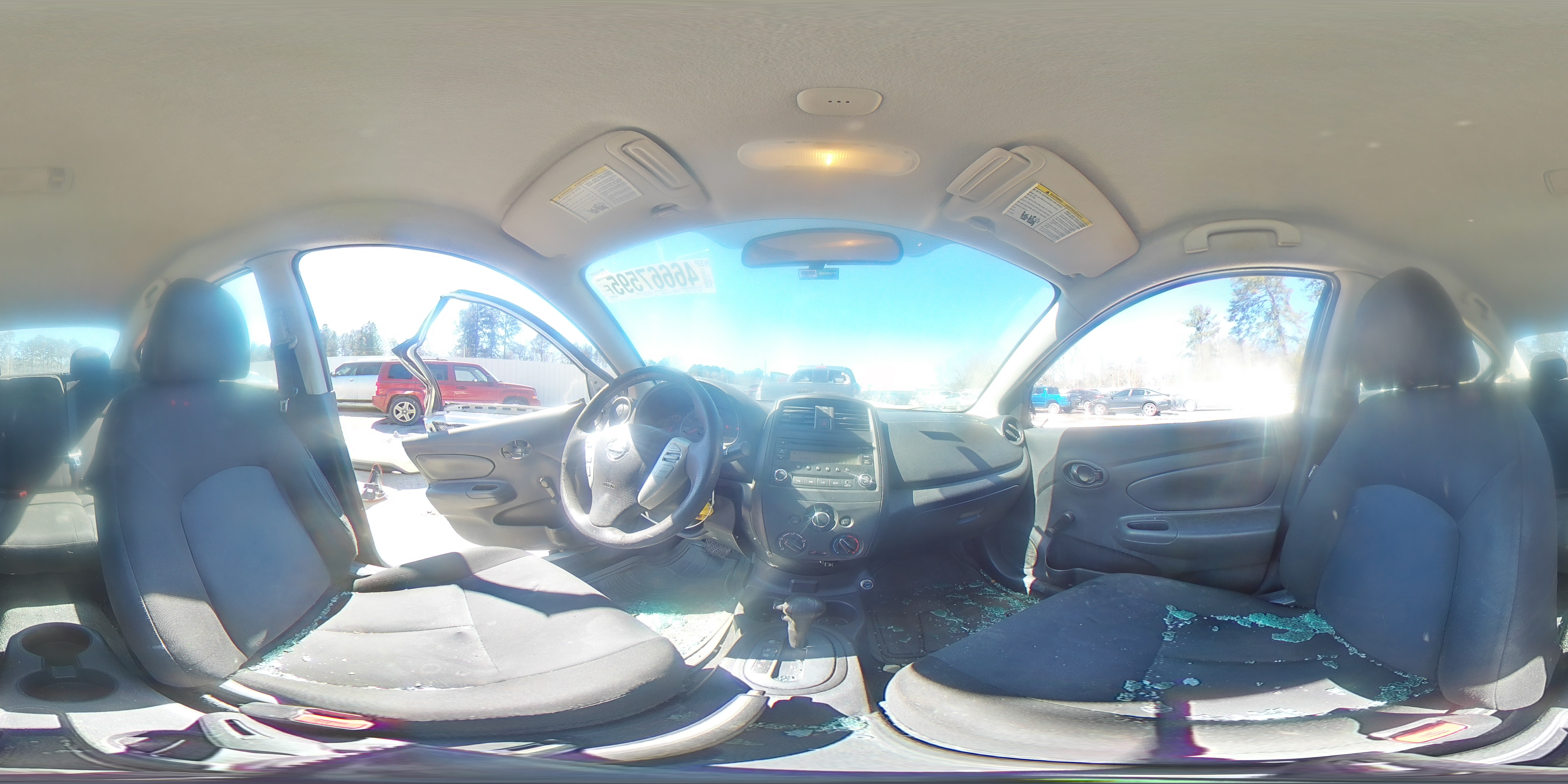 2018 Nissan Versa - Image 12