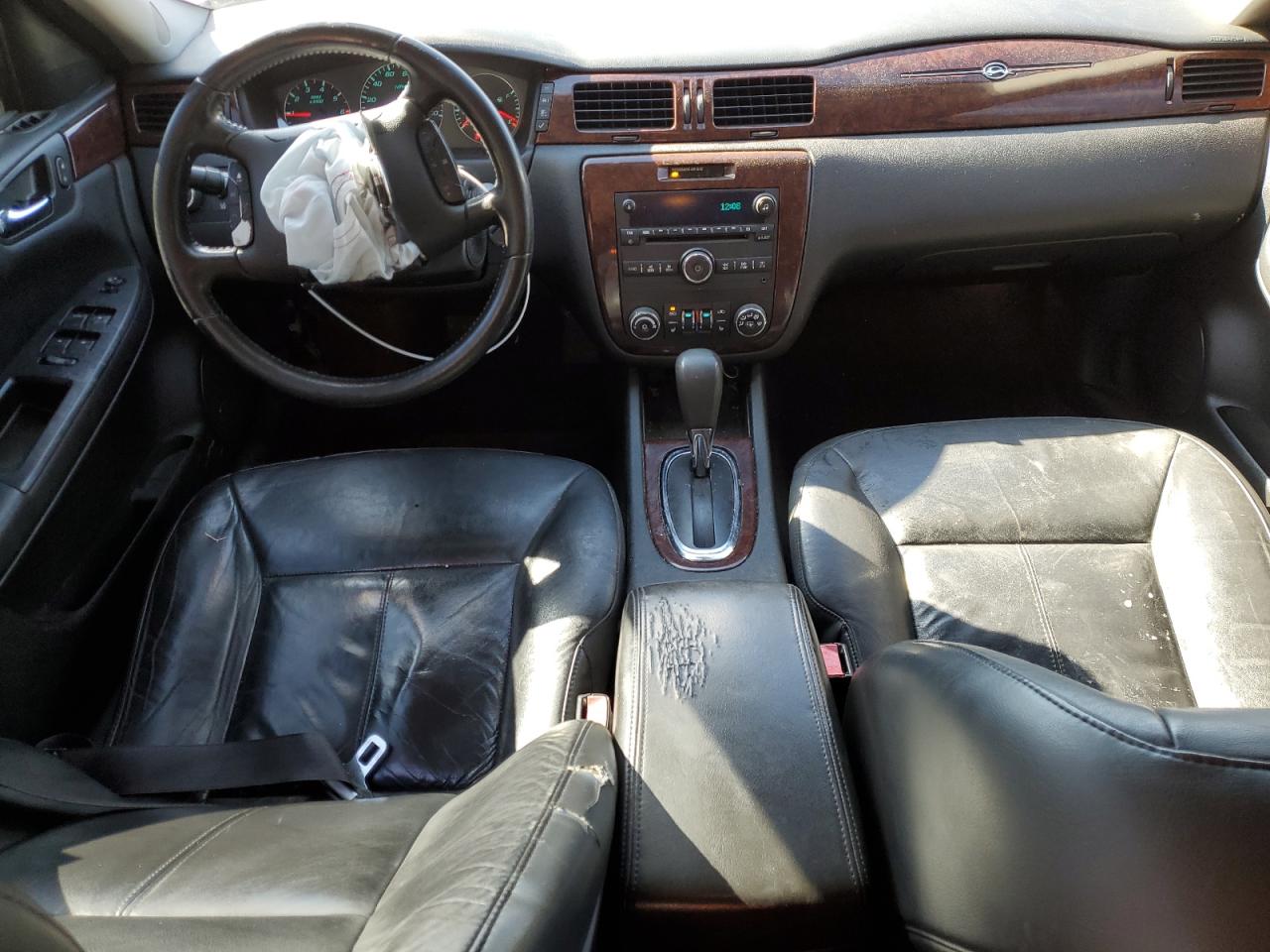 2011 Chevrolet Impala - Image 8