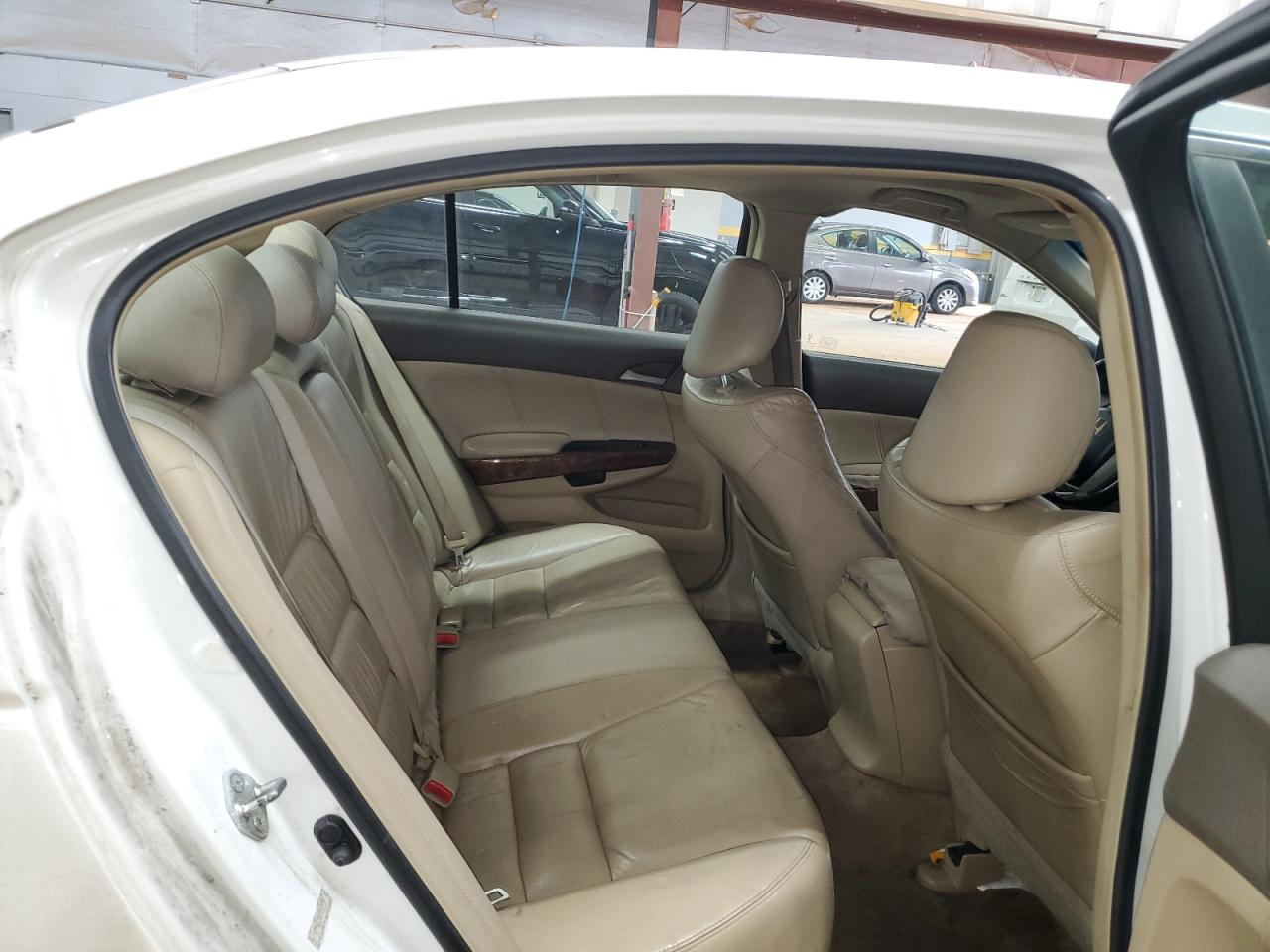 2008 Honda Accord - Image 11