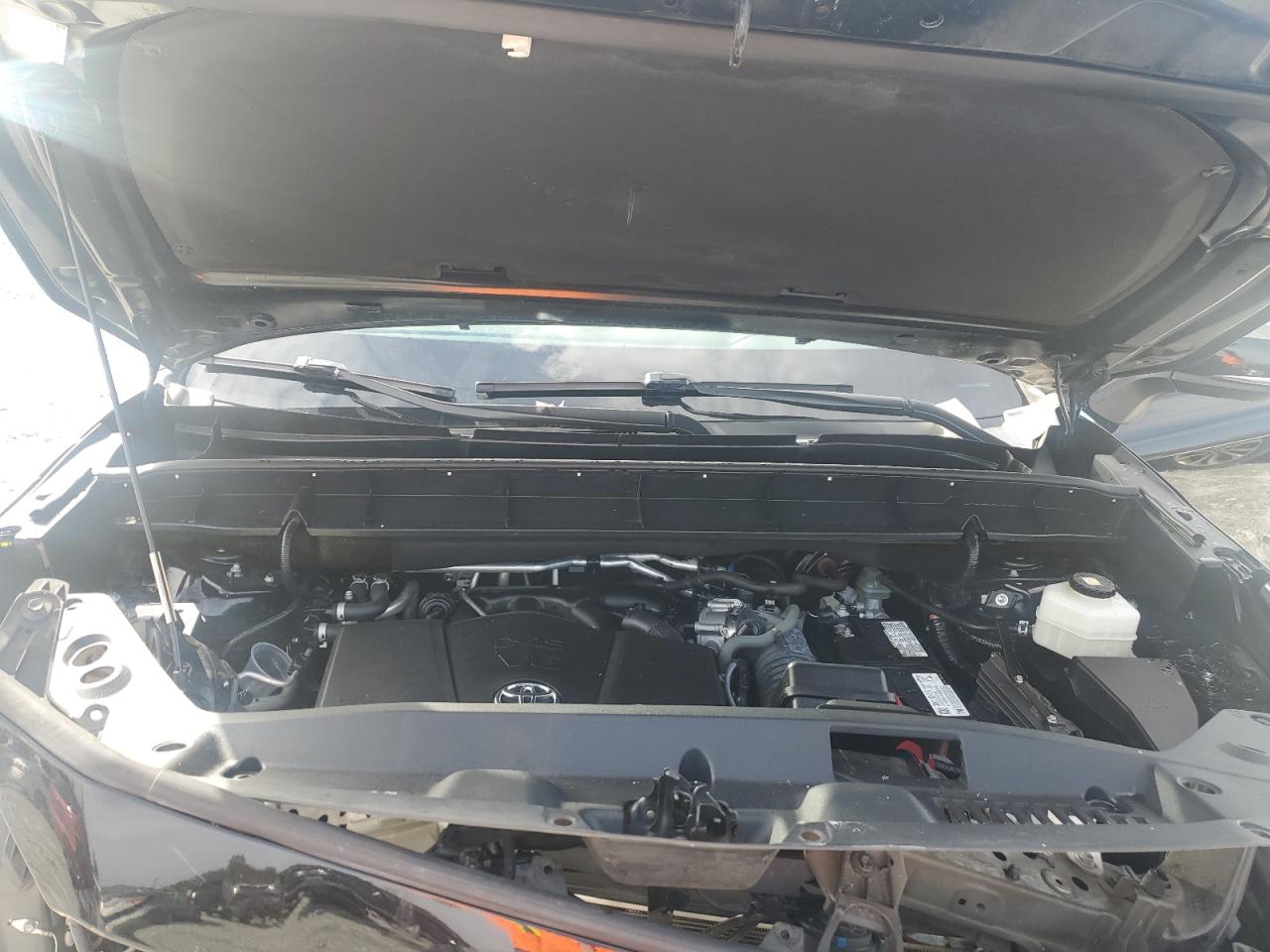 2021 Toyota Highlander - Image 12