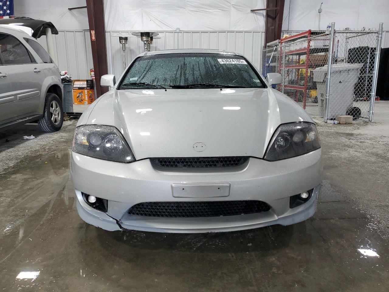 2006 Hyundai Tiburon - Image 5