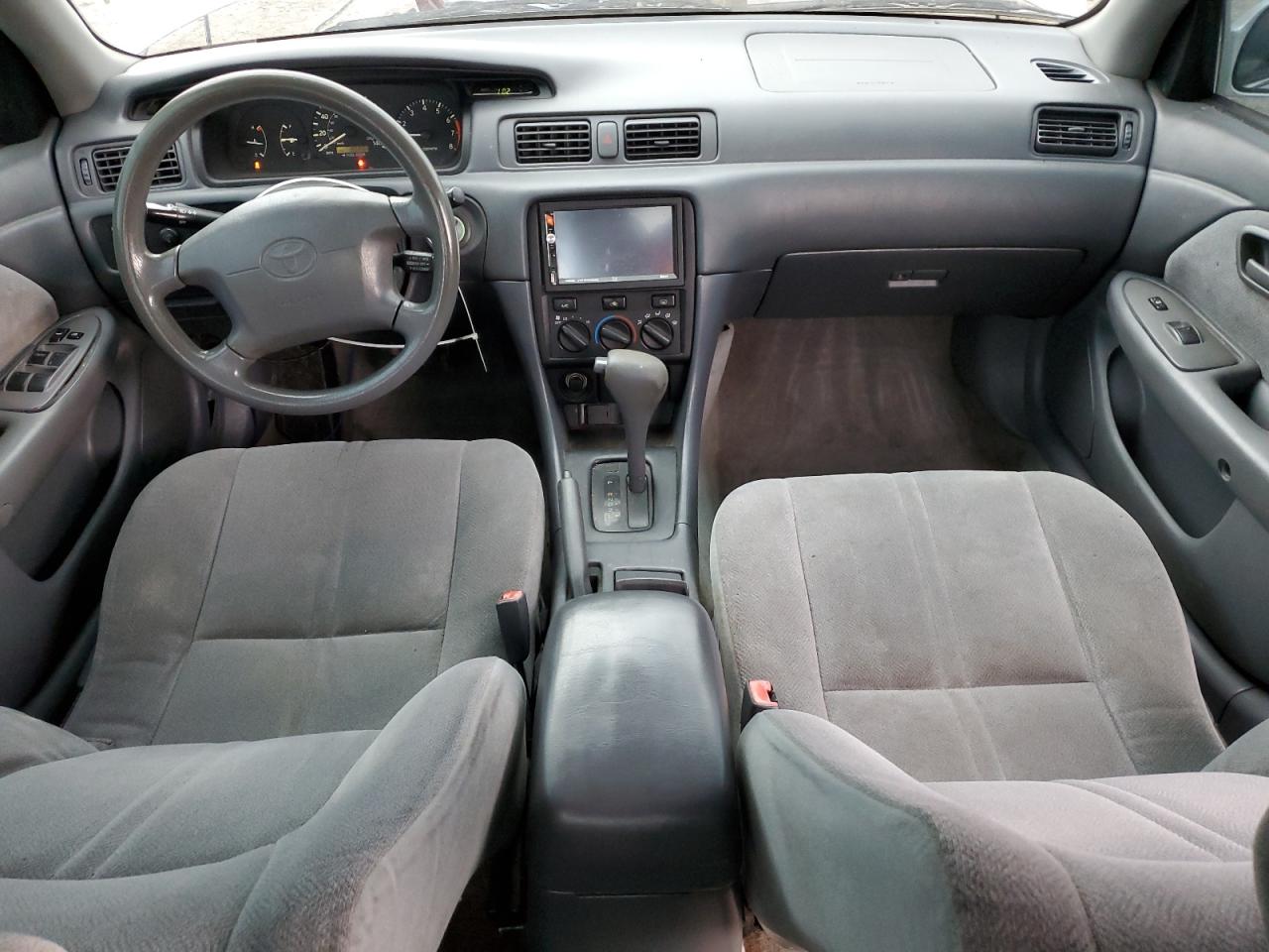 2001 Toyota Camry - Image 8