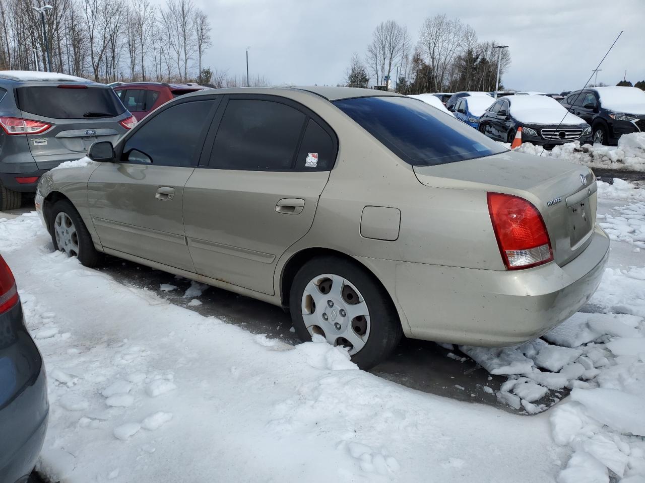 2003 Hyundai Elantra - Image 2