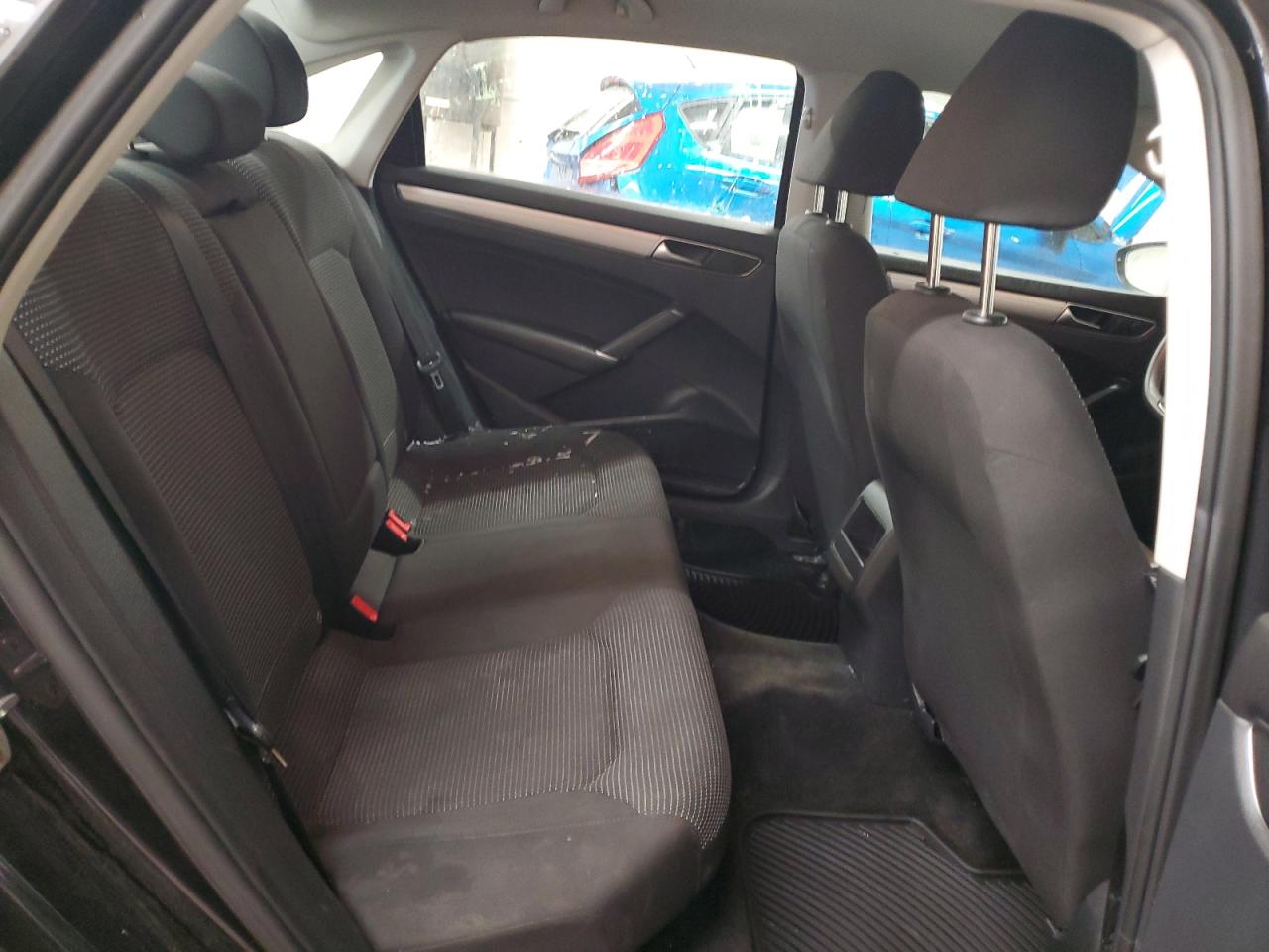 2018 Volkswagen Passat - Image 10
