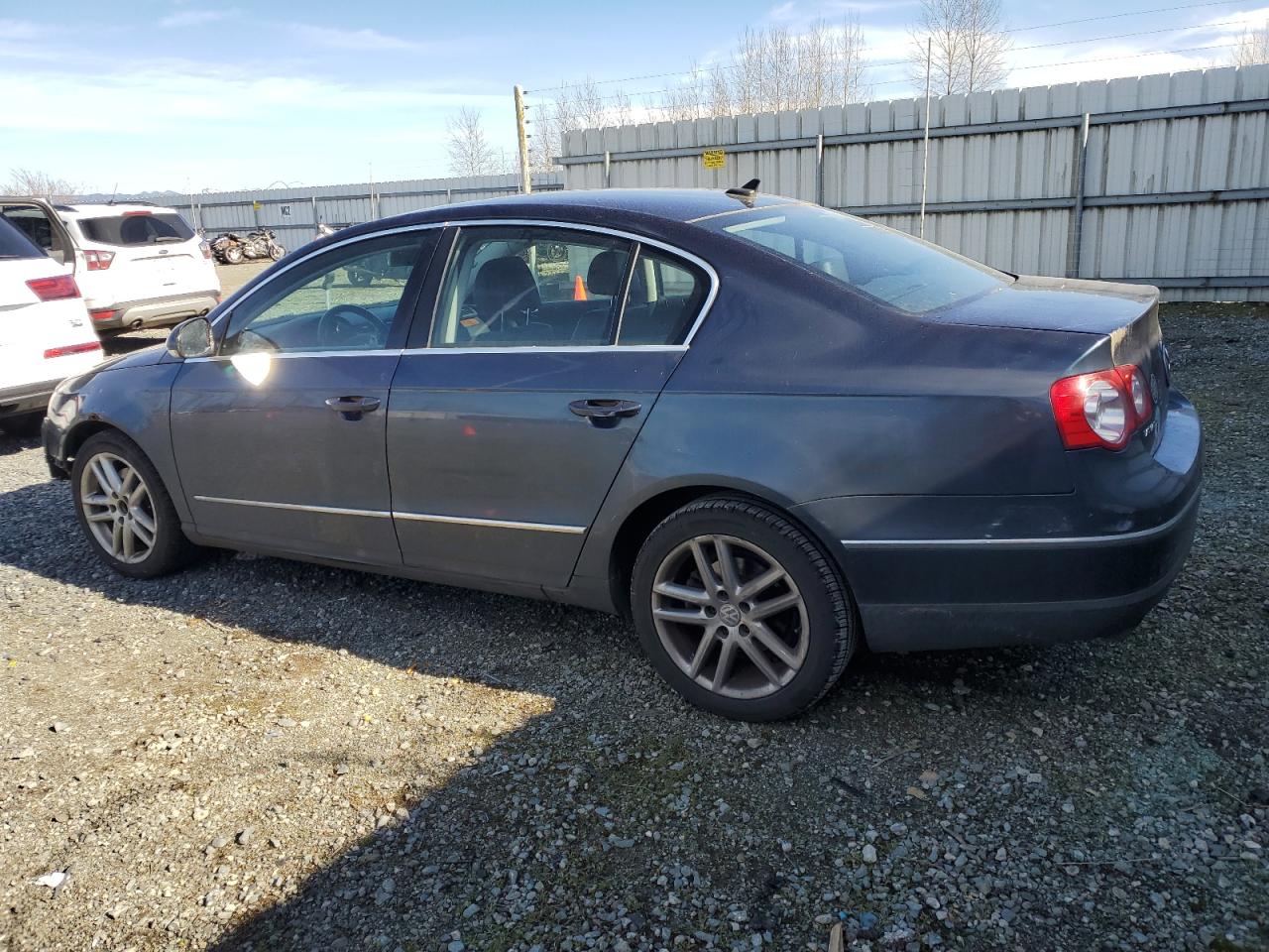 2008 Volkswagen Passat - Image 2