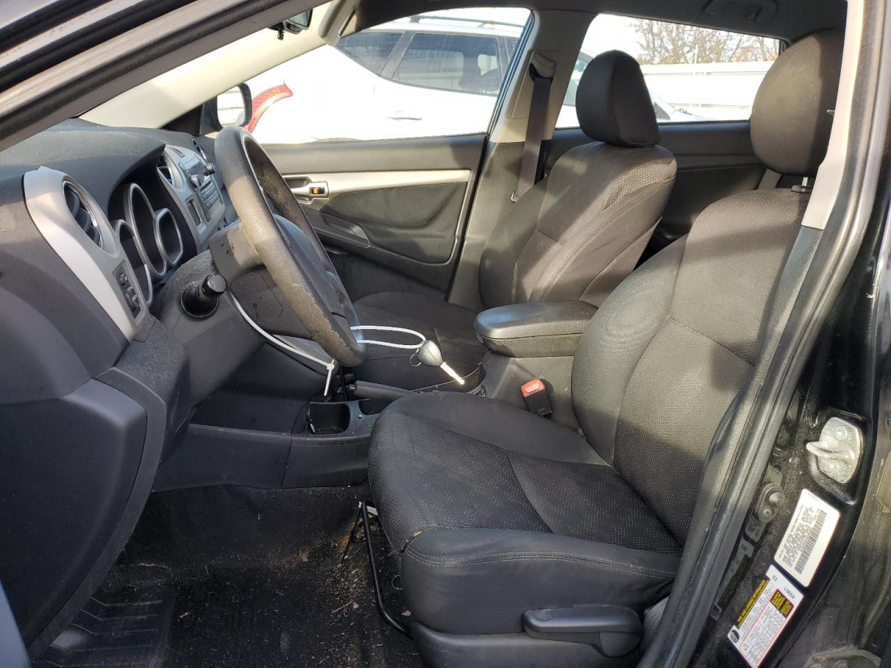 2010 Pontiac Vibe - Image 7