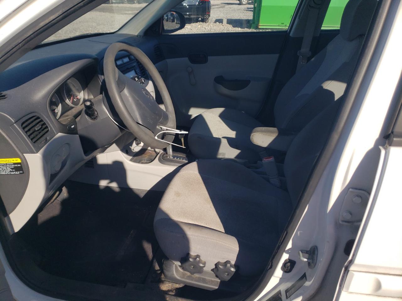 2008 Hyundai Accent - Image 7