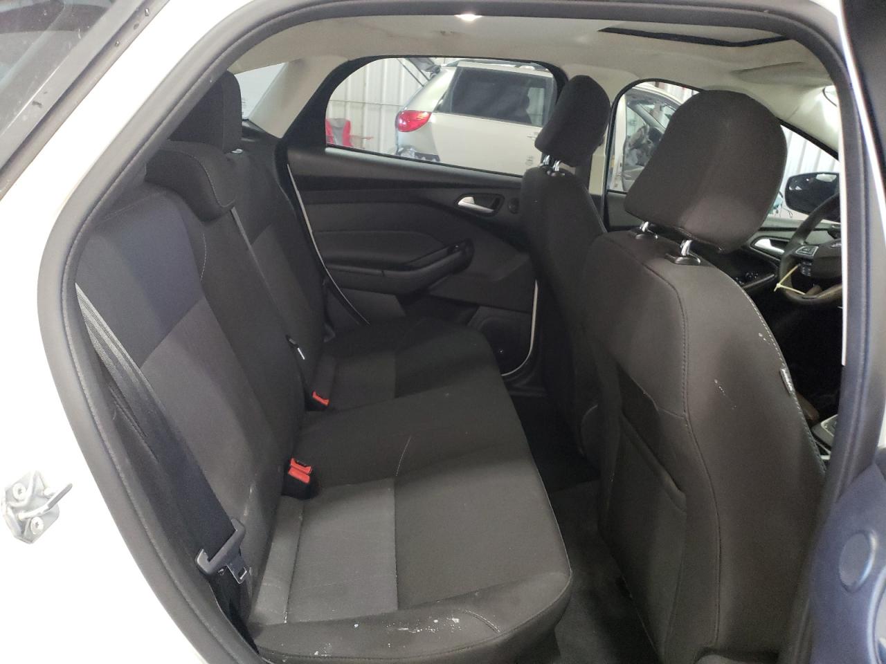 1FADP3H28HL260327 FORD FOCUS 2017