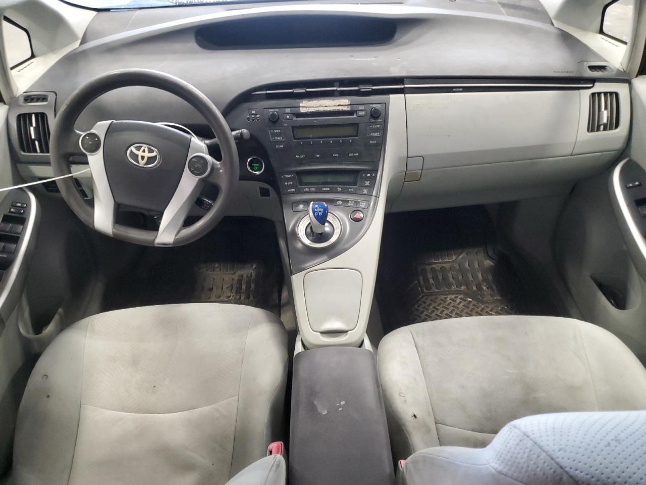 2010 Toyota Prius - Image 8