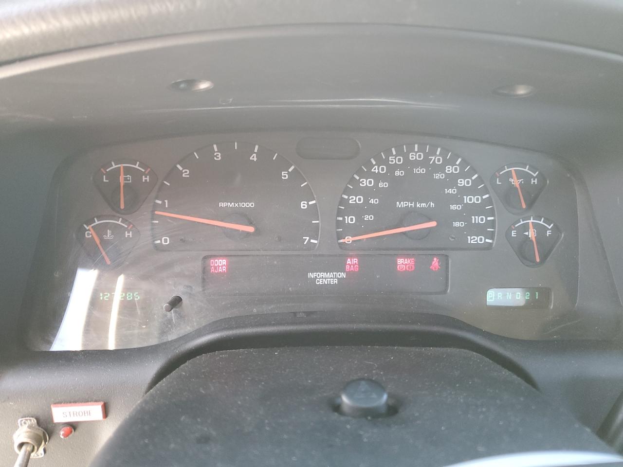 2004 Dodge Dakota - Image 9