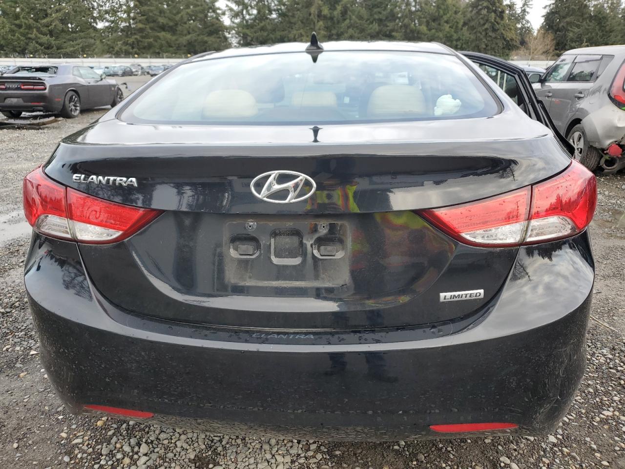 2012 Hyundai Elantra - Image 6