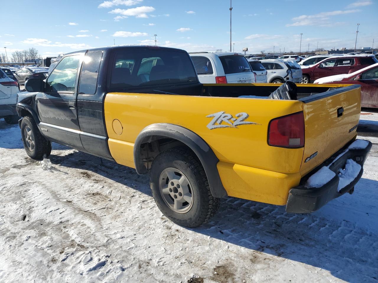 2002 Chevrolet S-10 Pickup - Image 2