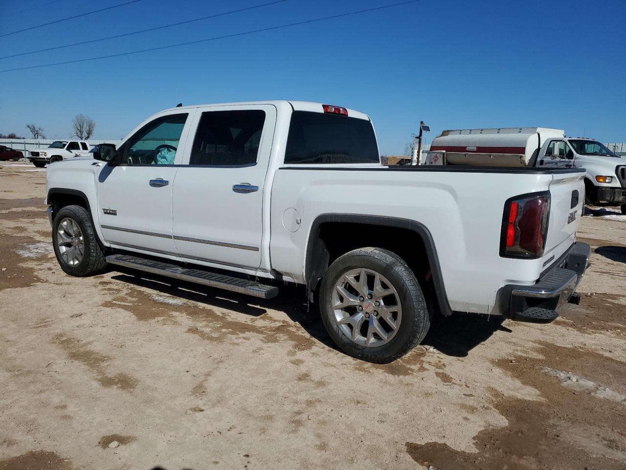 2018 GMC Sierra - Image 2