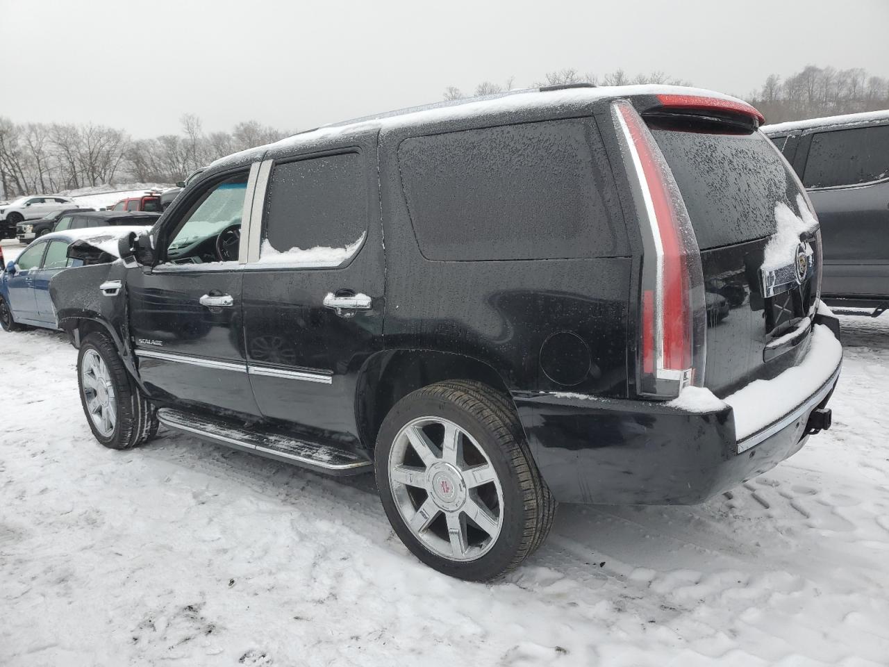 2008 Cadillac Escalade - Image 2