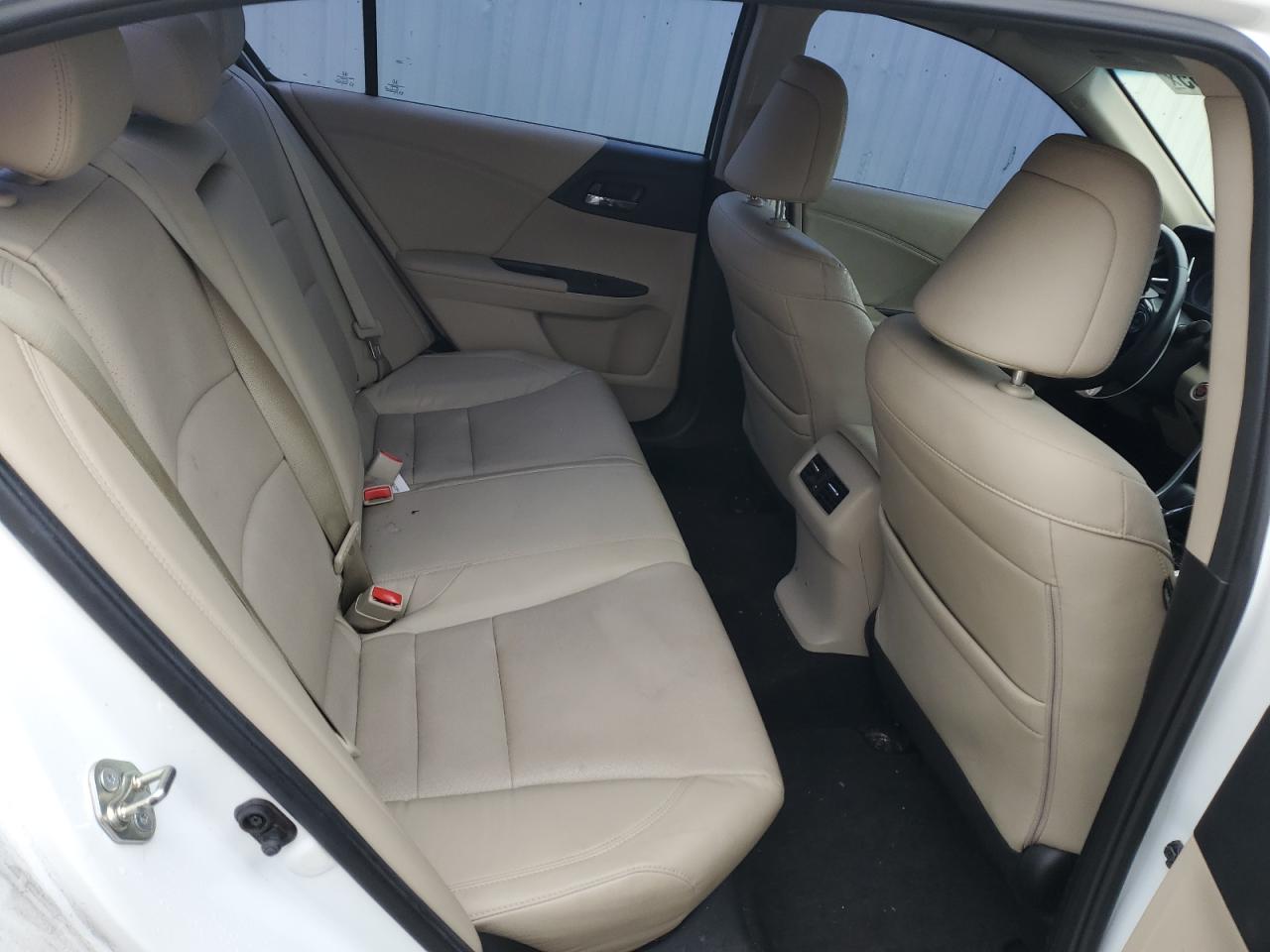 1HGCR3F81GA027070 HONDA ACCORD 2016