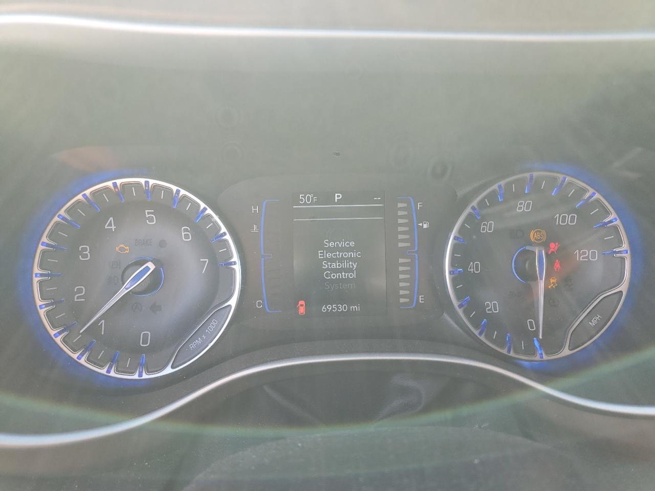 2018 Chrysler Pacifica - Image 9