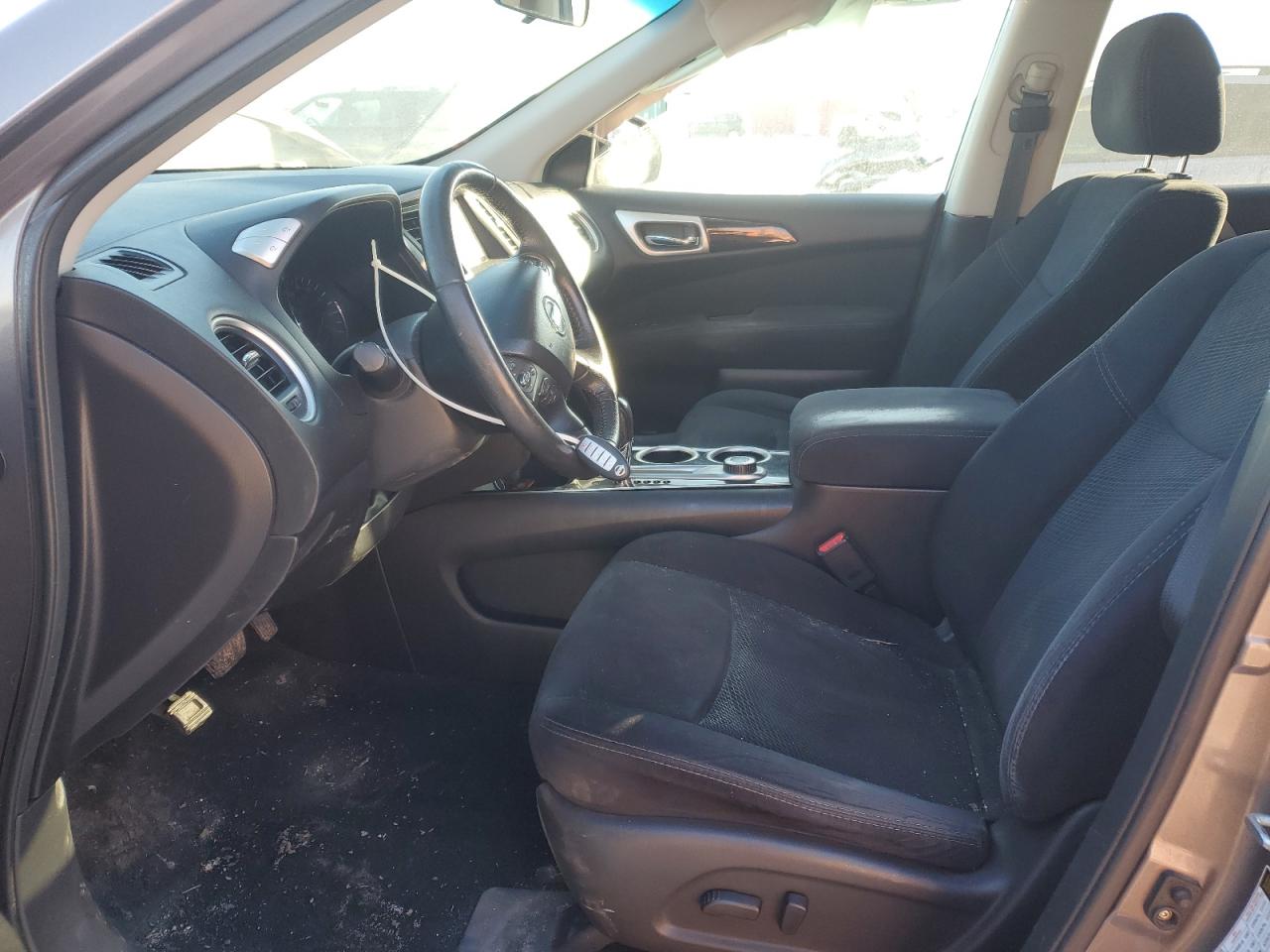 2014 Nissan Pathfinder - Image 7