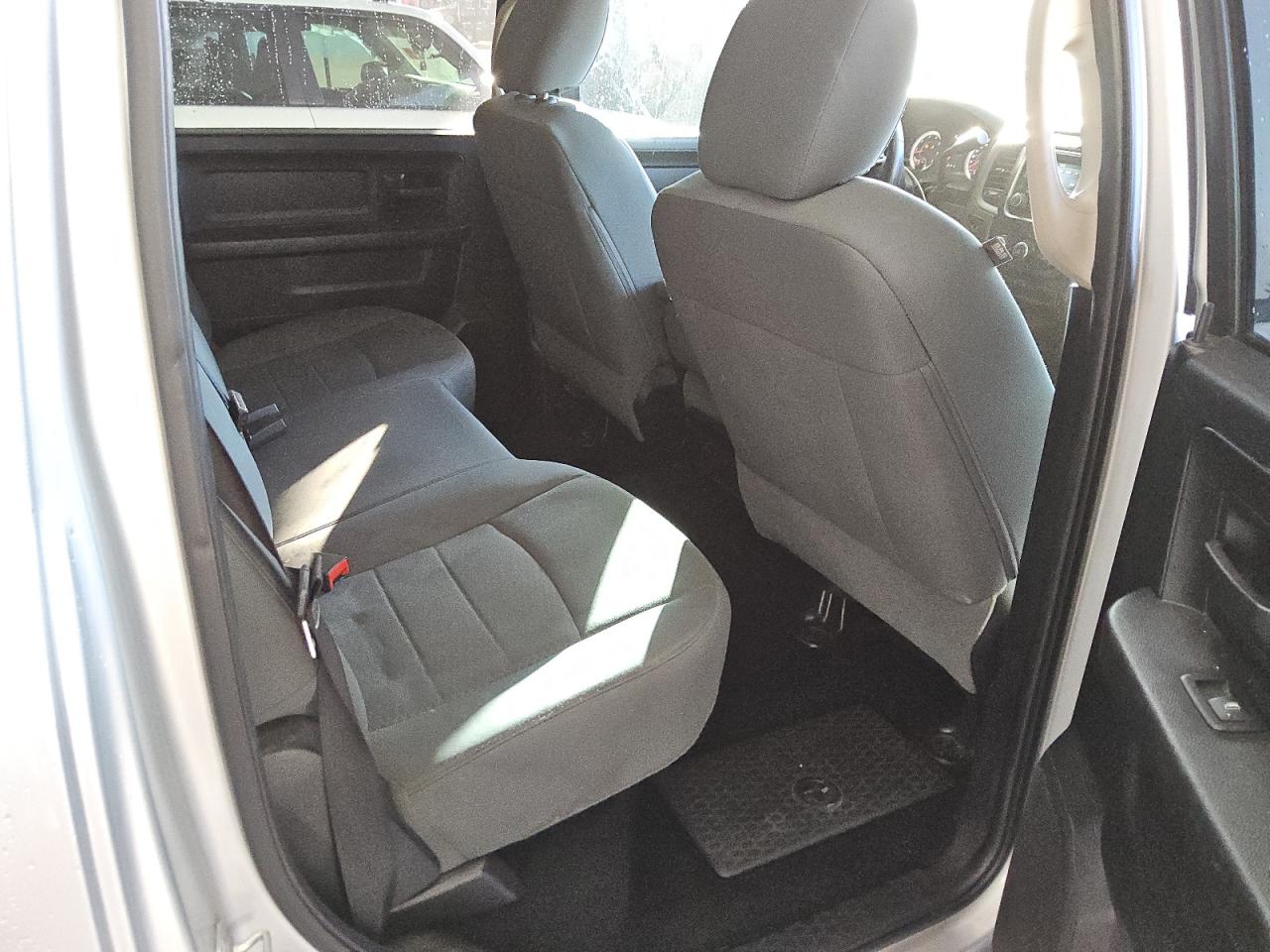 2014 RAM 1500 - Image 10