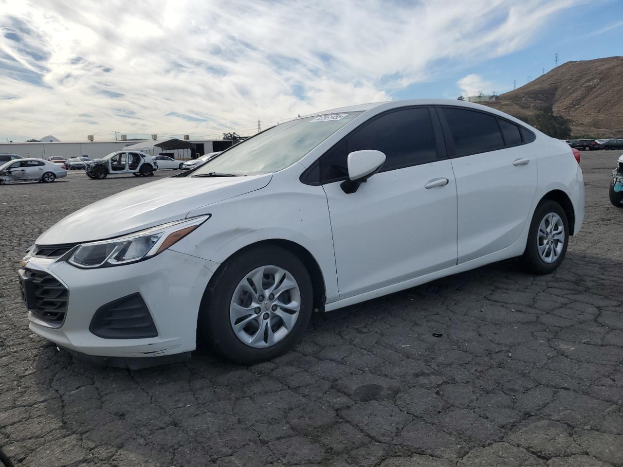 2019 Chevrolet Cruze - Image 1