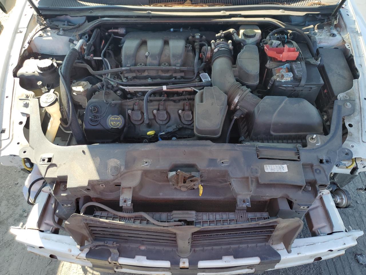 2014 Ford Taurus - Image 11