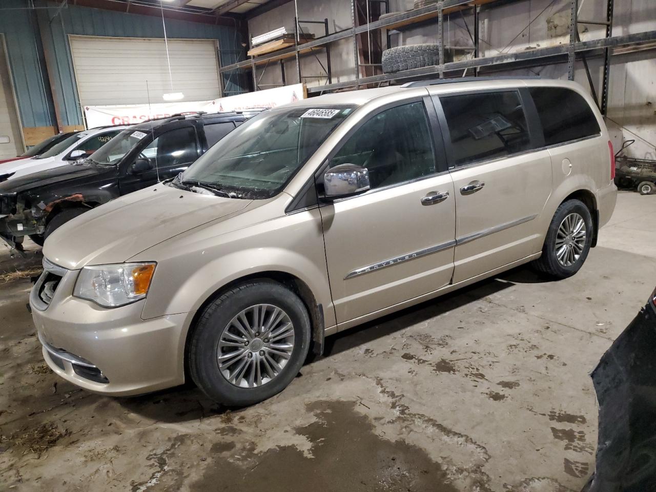 2014 Chrysler Town & Country - Image 1
