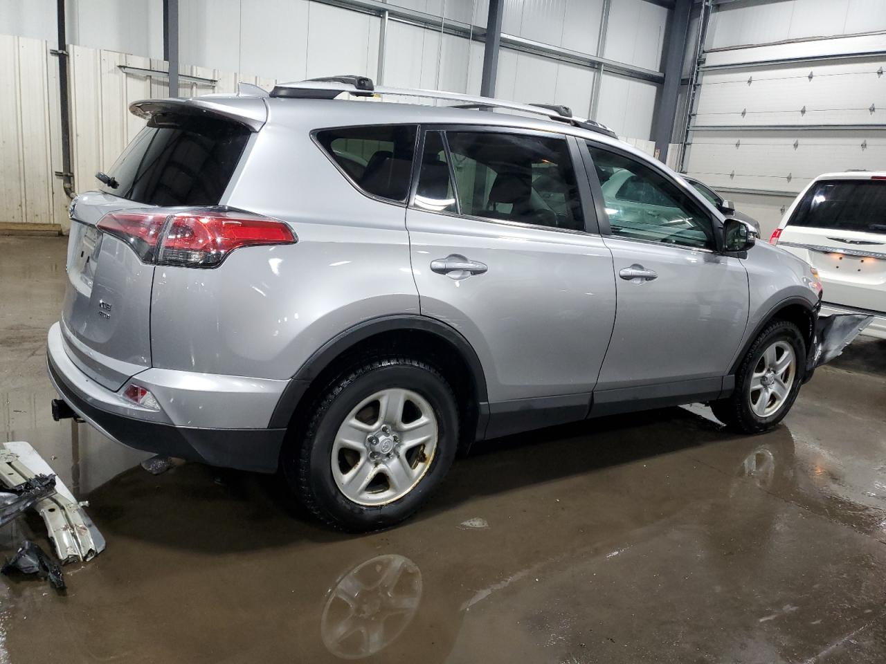 2018 Toyota RAV 4 - Image 3