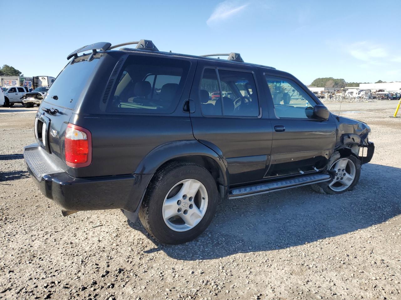 2003 Infiniti QX4 - Image 3