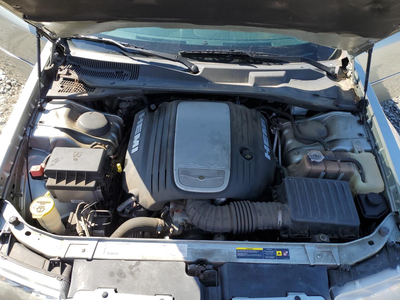 2006 Chrysler 300 - Image 11