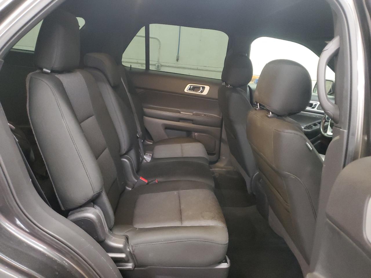 2015 Ford Explorer - Image 11
