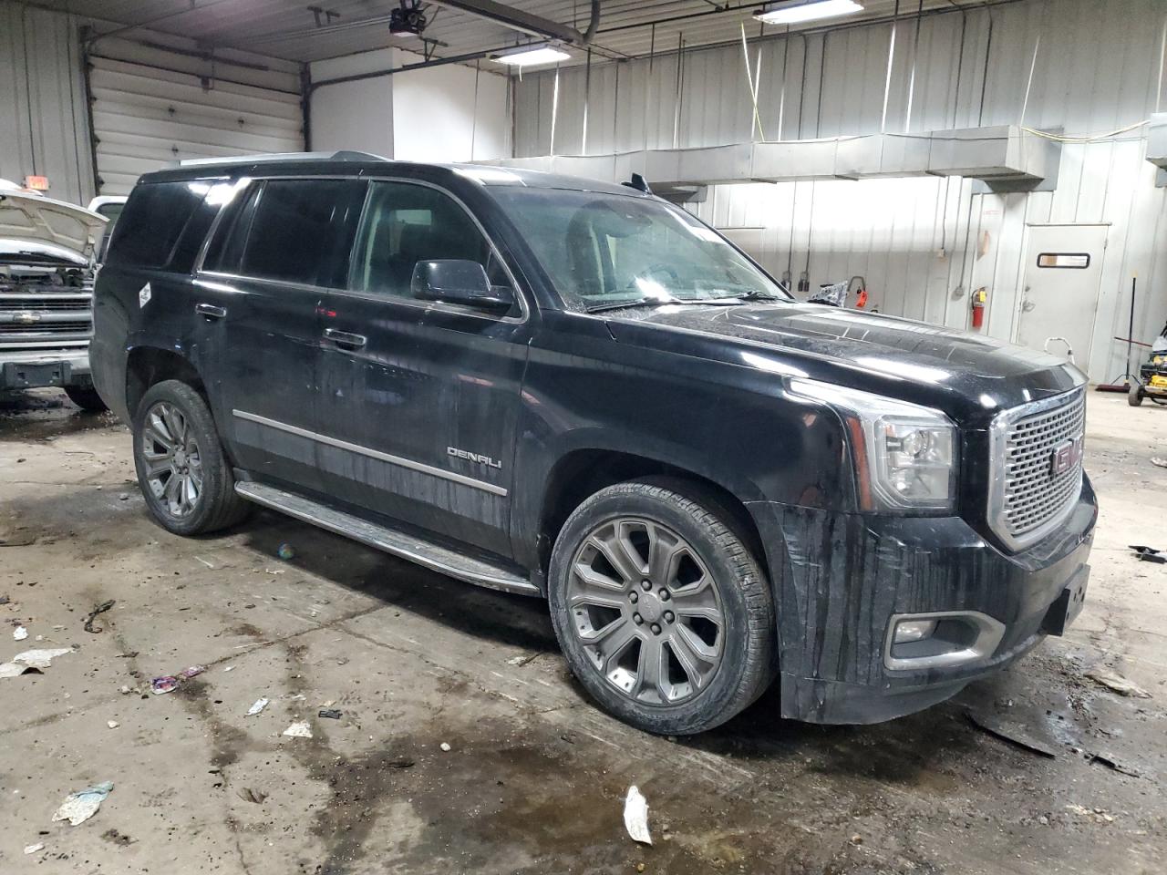 2015 GMC Yukon - Image 4
