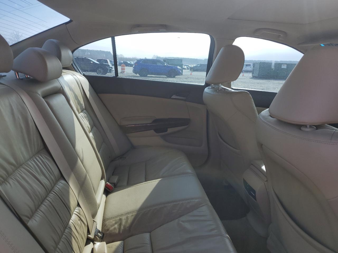 2010 Honda Accord - Image 11