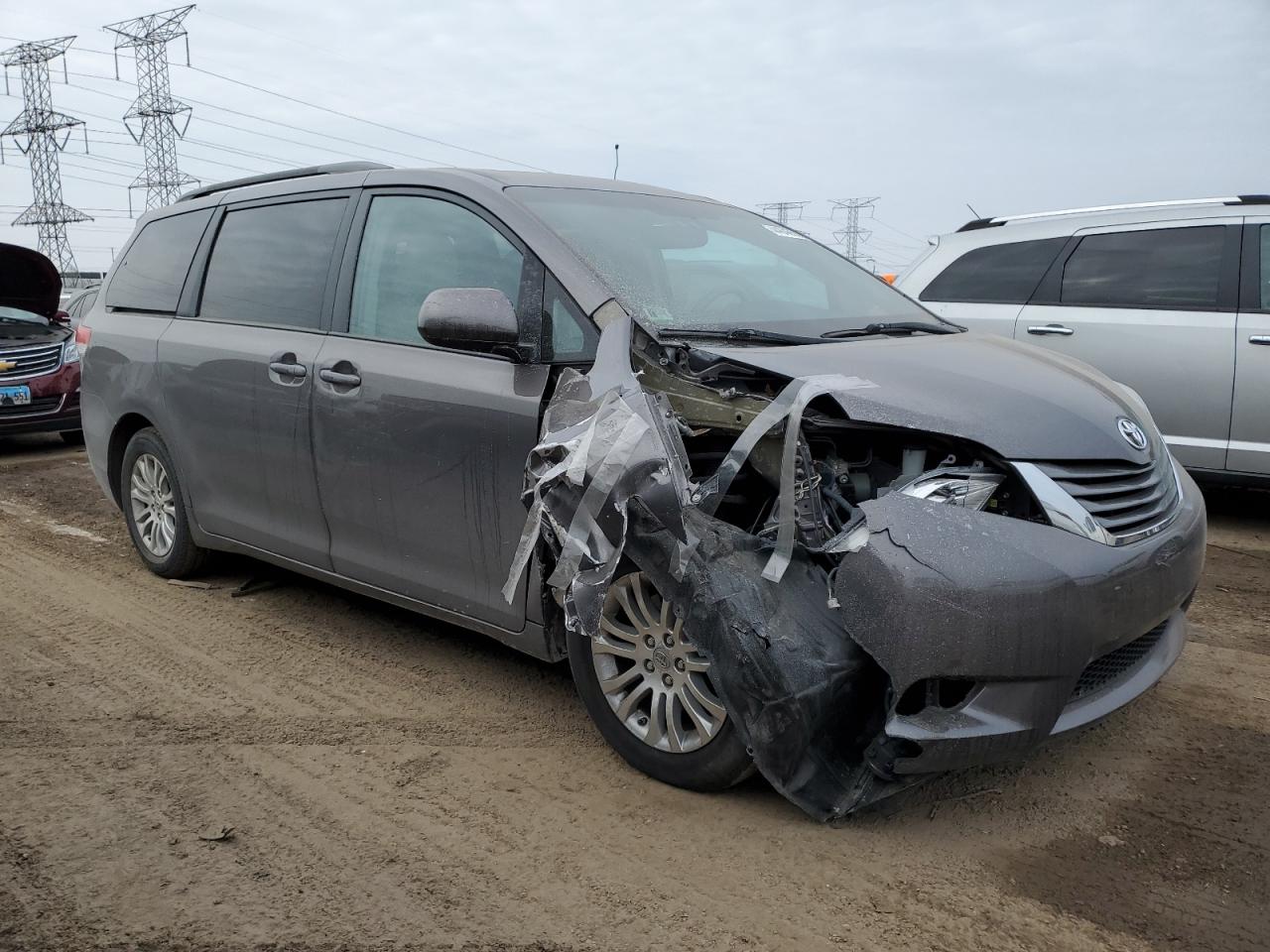2012 Toyota Sienna - Image 4