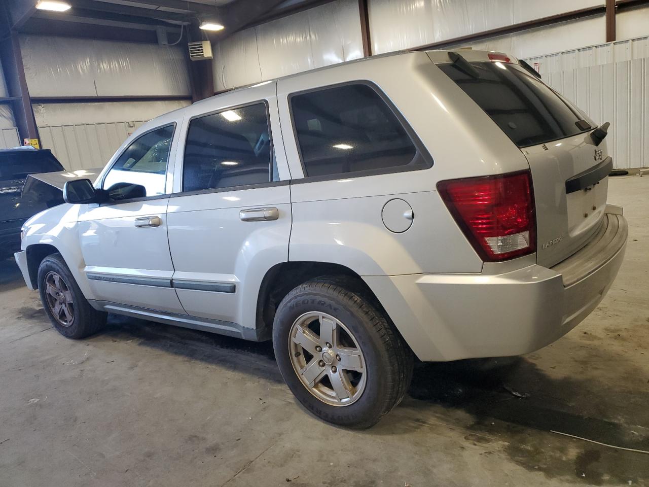 2008 Jeep Grand Cherokee - Image 2
