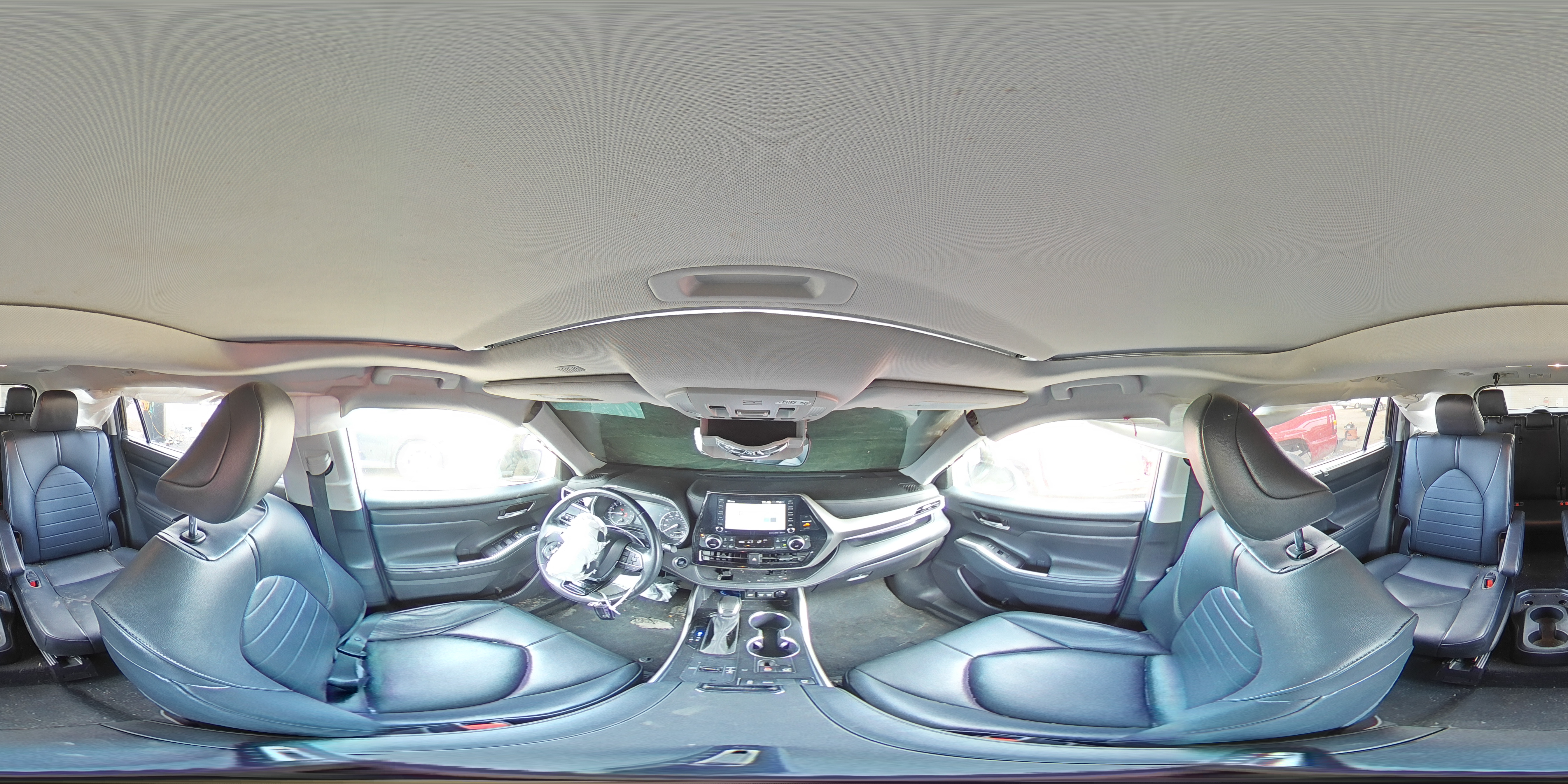 2021 Toyota Highlander - Image 15