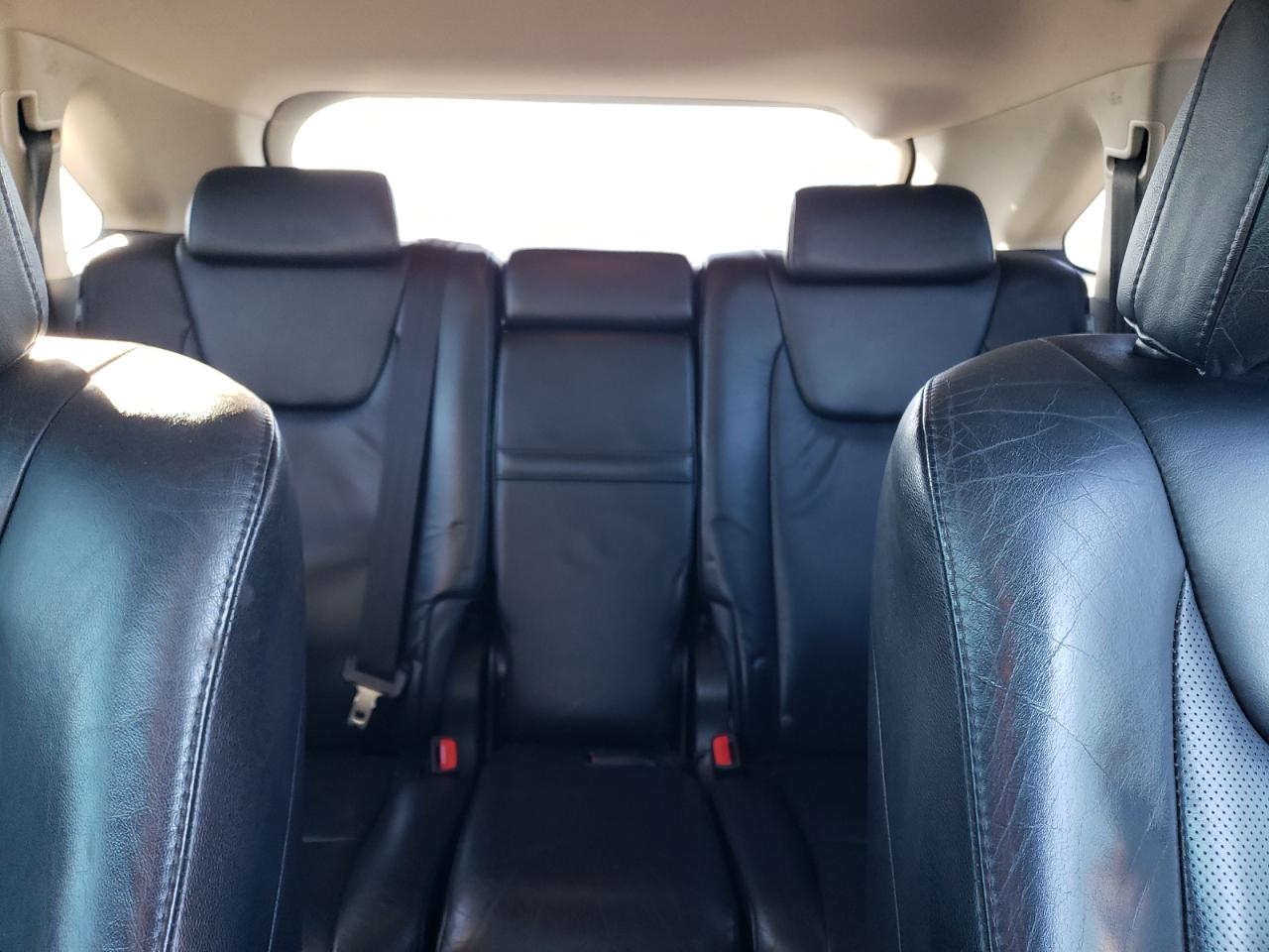 2010 Lexus RX - Image 10