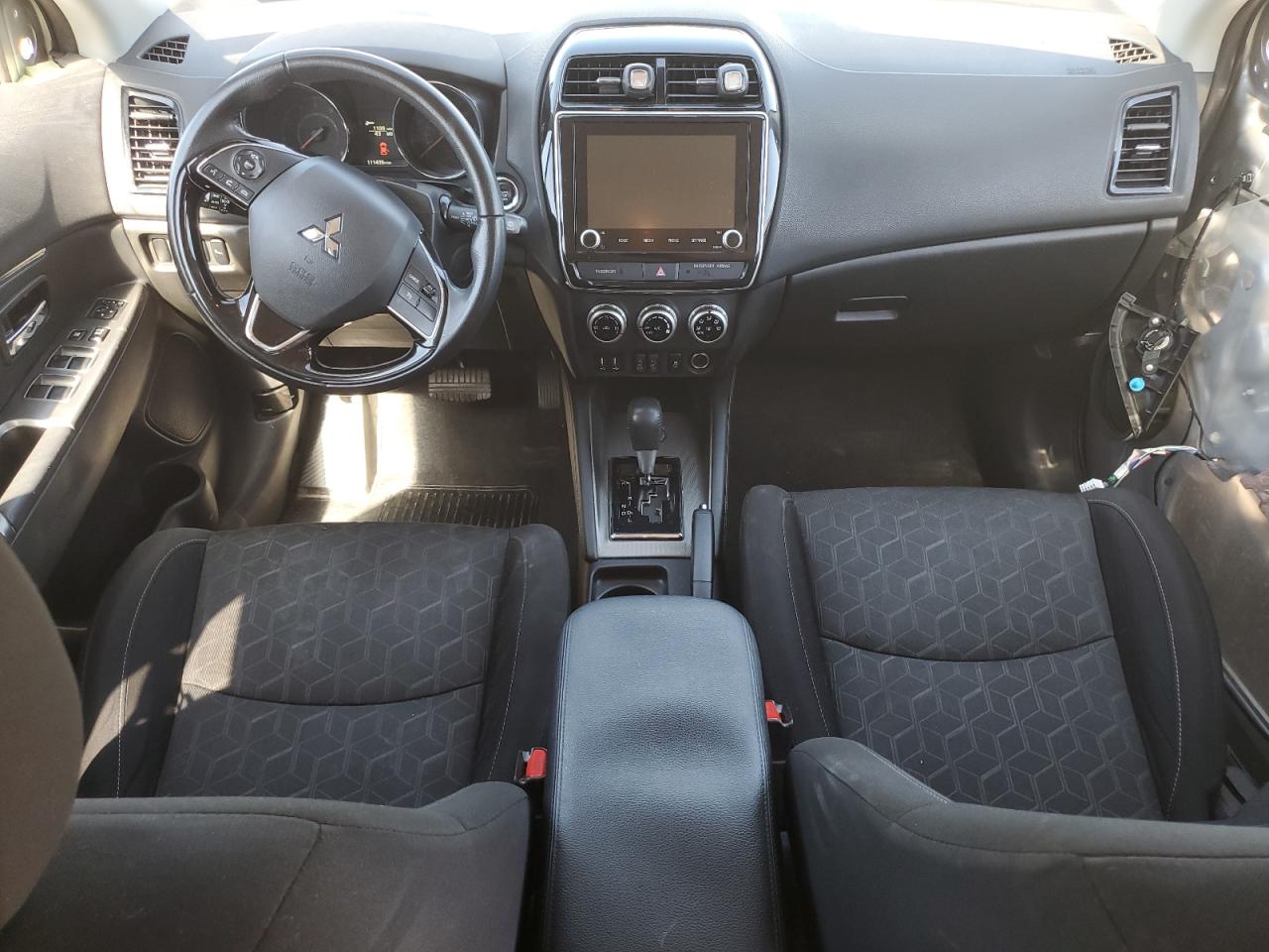 2021 Mitsubishi Outlander - Image 8